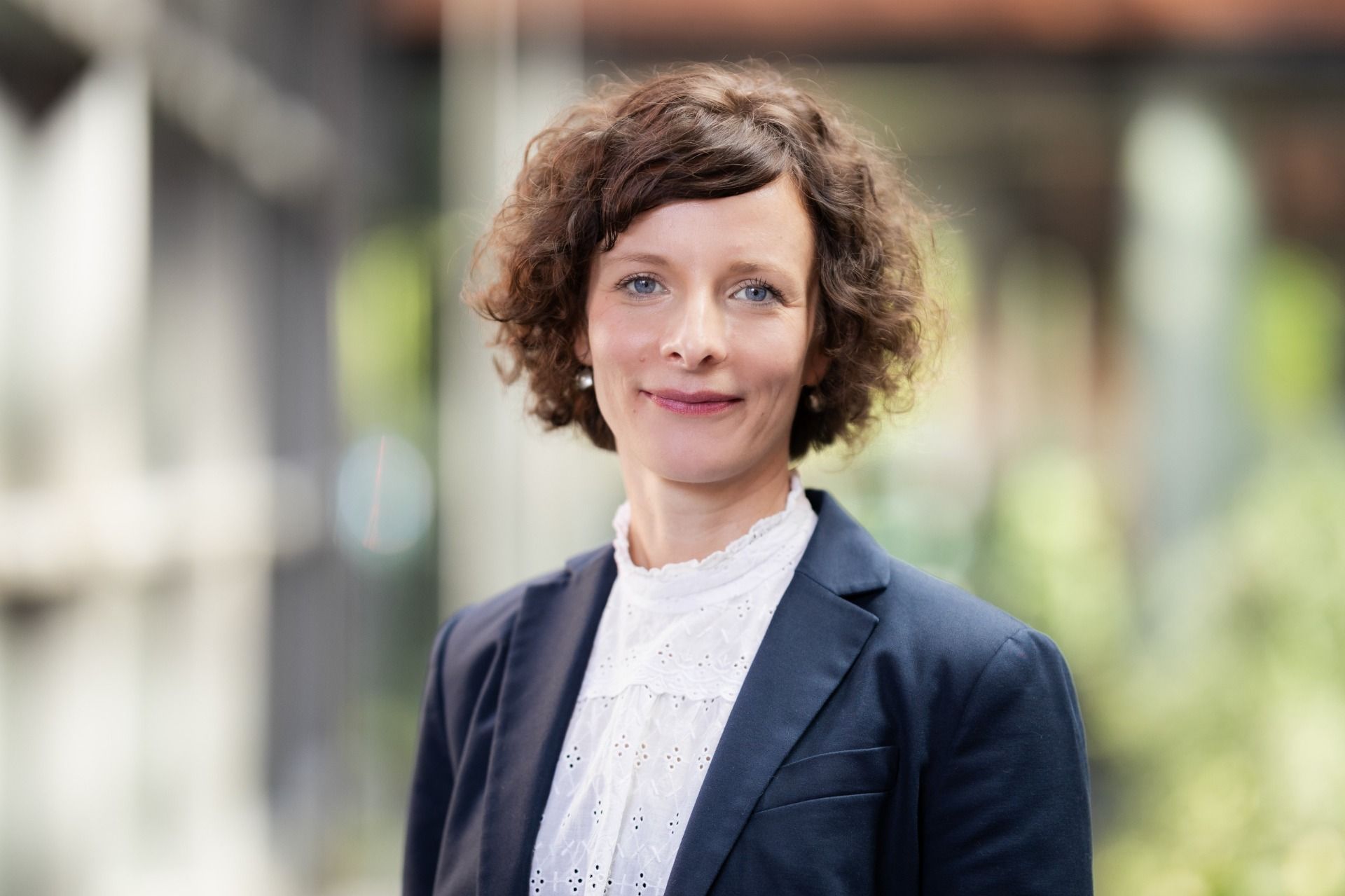 Dr- Claudia Heine